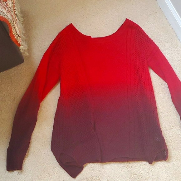 Red ombre AE sweater - Picture 1 of 3